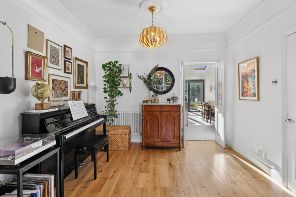 Stuart Road, Wimbledon, London, SW19 photo 4