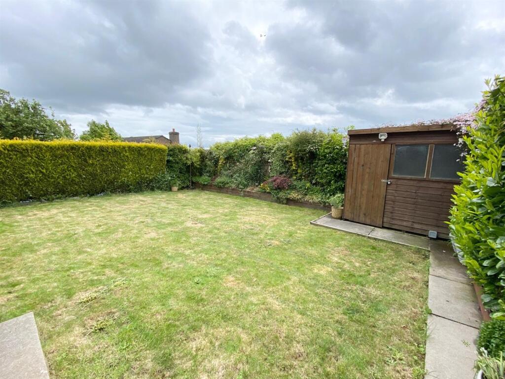 Alderstone Rise, Huddersfield - View 4
