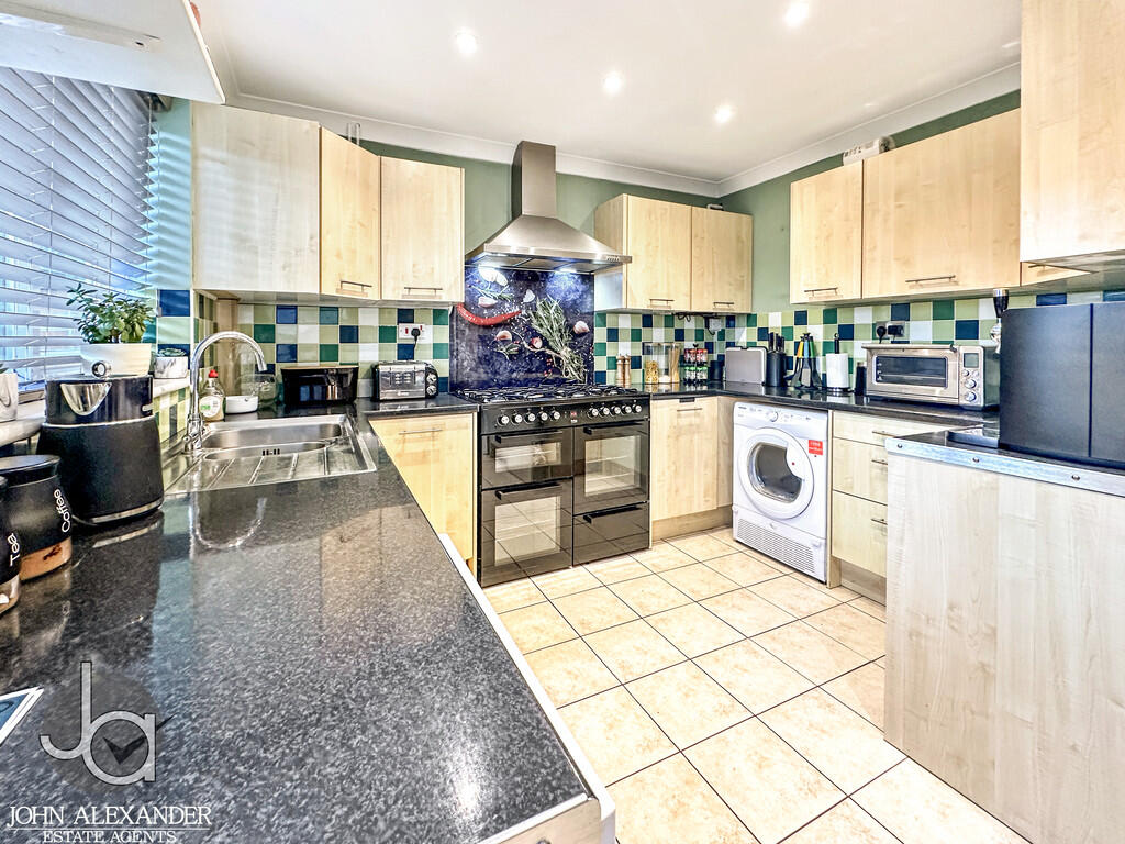 Pilborough Way, Colchester photo 3