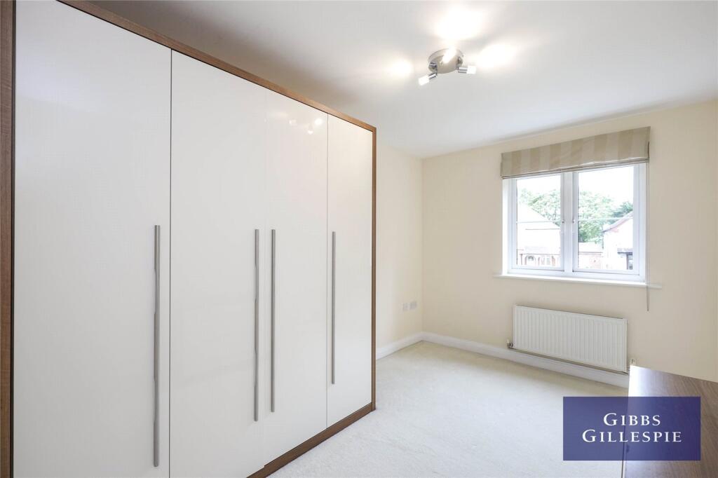 Apartment in London - More
