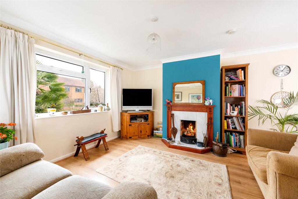Spring Lane, Olney, Buckinghamshire, MK46 photo 2