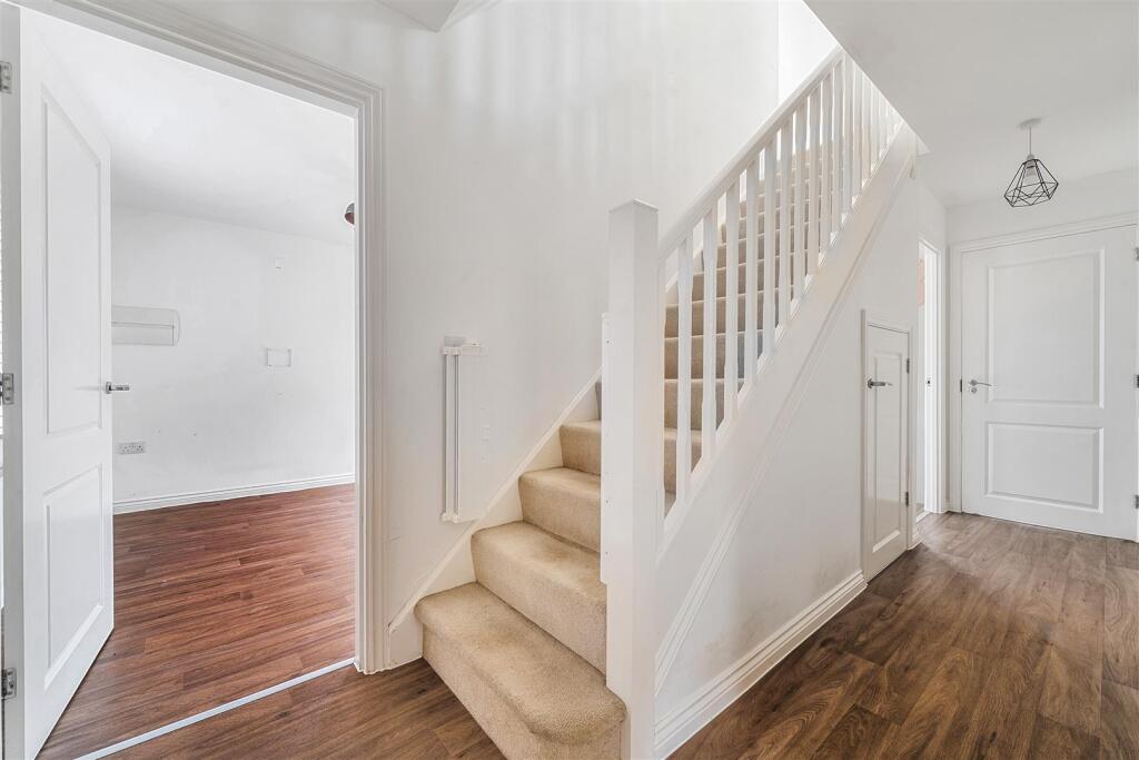 House in Taunton - View 4