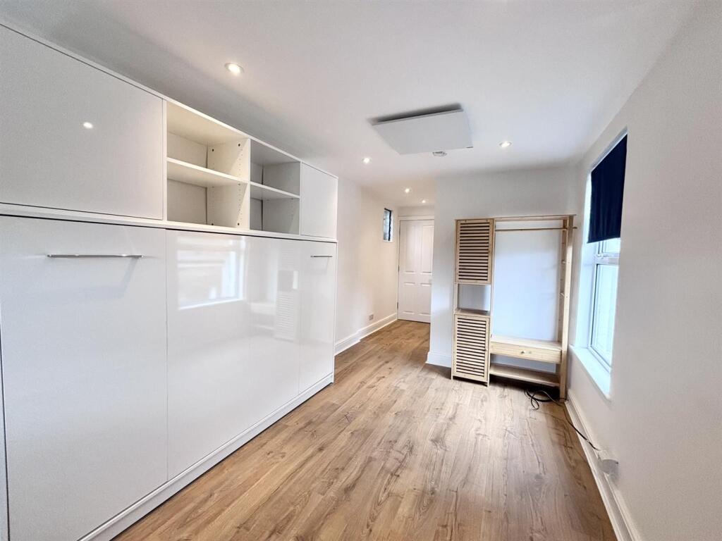 Main image of property: Kilburn Lane, London, W10
