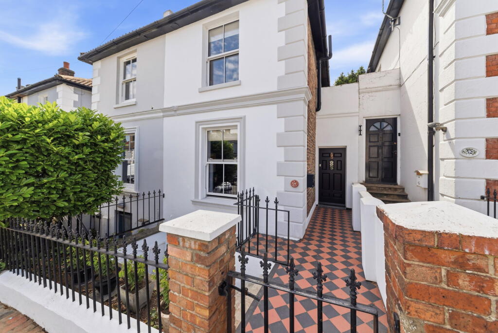 Main image of property: Queens Road, Tunbridge Wells, TN4 9JU