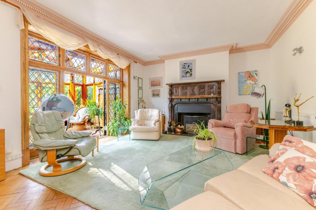 Apartment in Marlow, Buckinghamshire - More