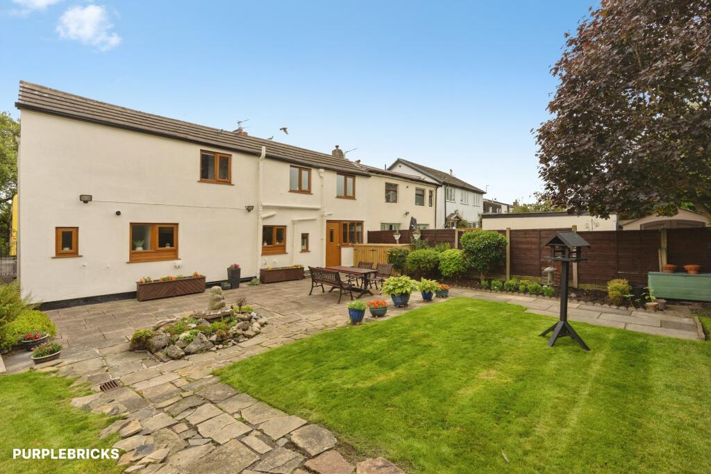 House in Tameside, Greater Manchester - View 3