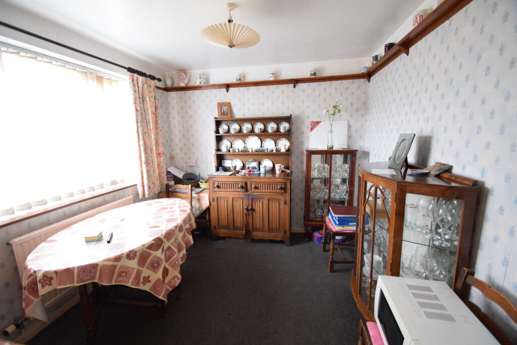 Afon Close, New Inn, Pontypool, Torfaen, NP4 photo 4