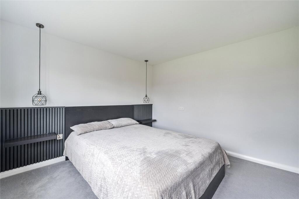 House in London - View 6