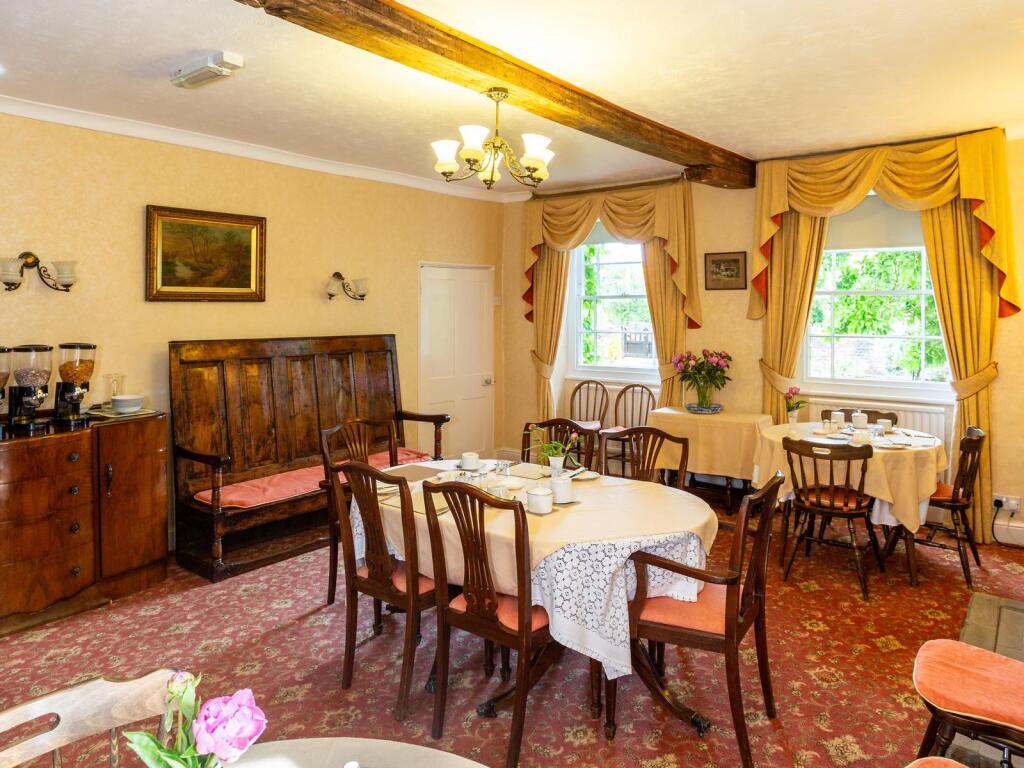 Brick House Country Guest House, North Row, Magor, Newport, NP26 3DX photo 4