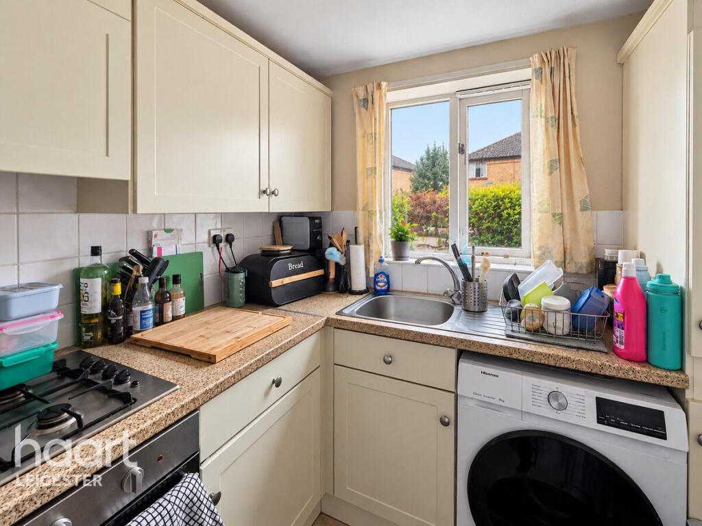 House in Leicester - View 5