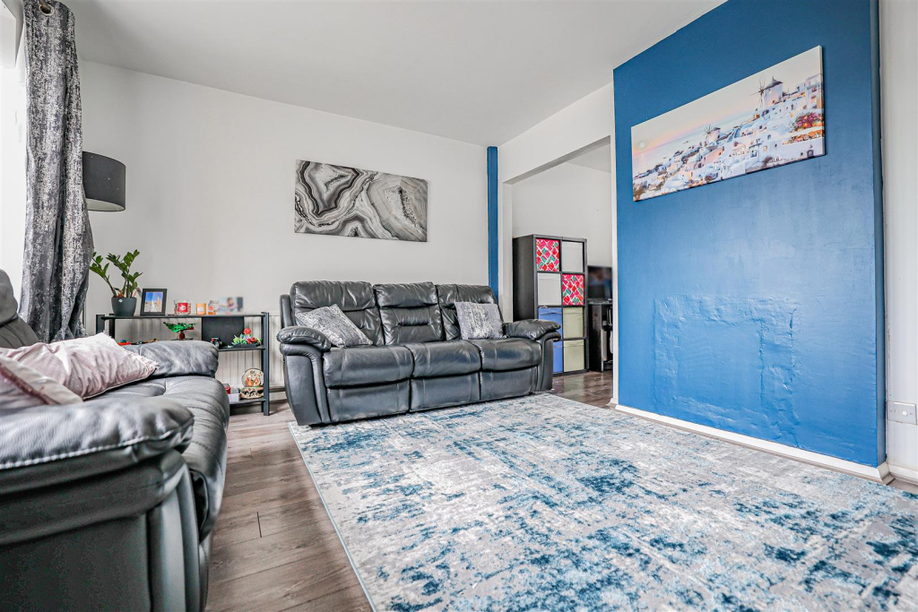 Adeyfield Road, Hemel Hempstead, HP2 - View 4