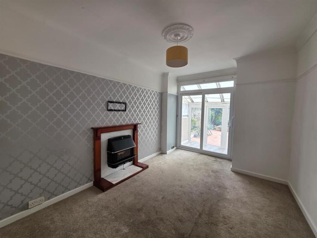 House in Portsmouth - More