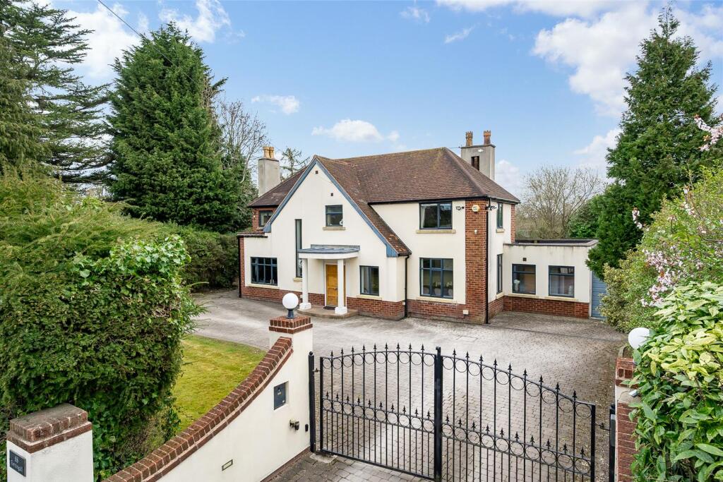 Hollin Lane, Styal, Wilmslow photo 3