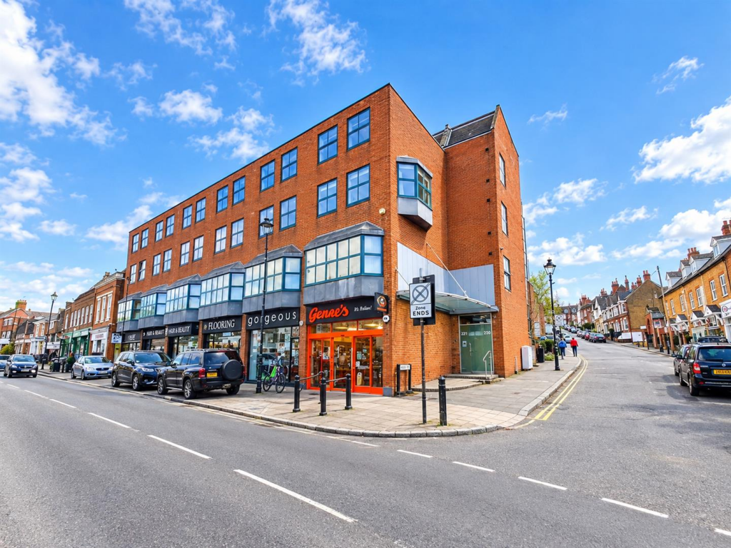 Main image of property: High Street, Berkhamsted