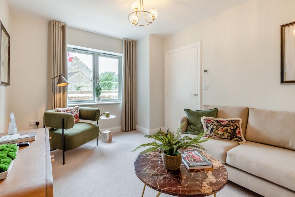 House in Gloucester - View 2