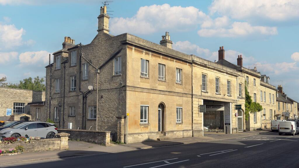 Main image of property: Bridge Street, Witney, OX28