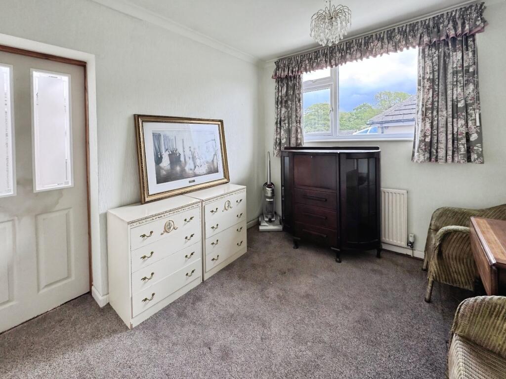 House in Kirklees, West Yorkshire - More