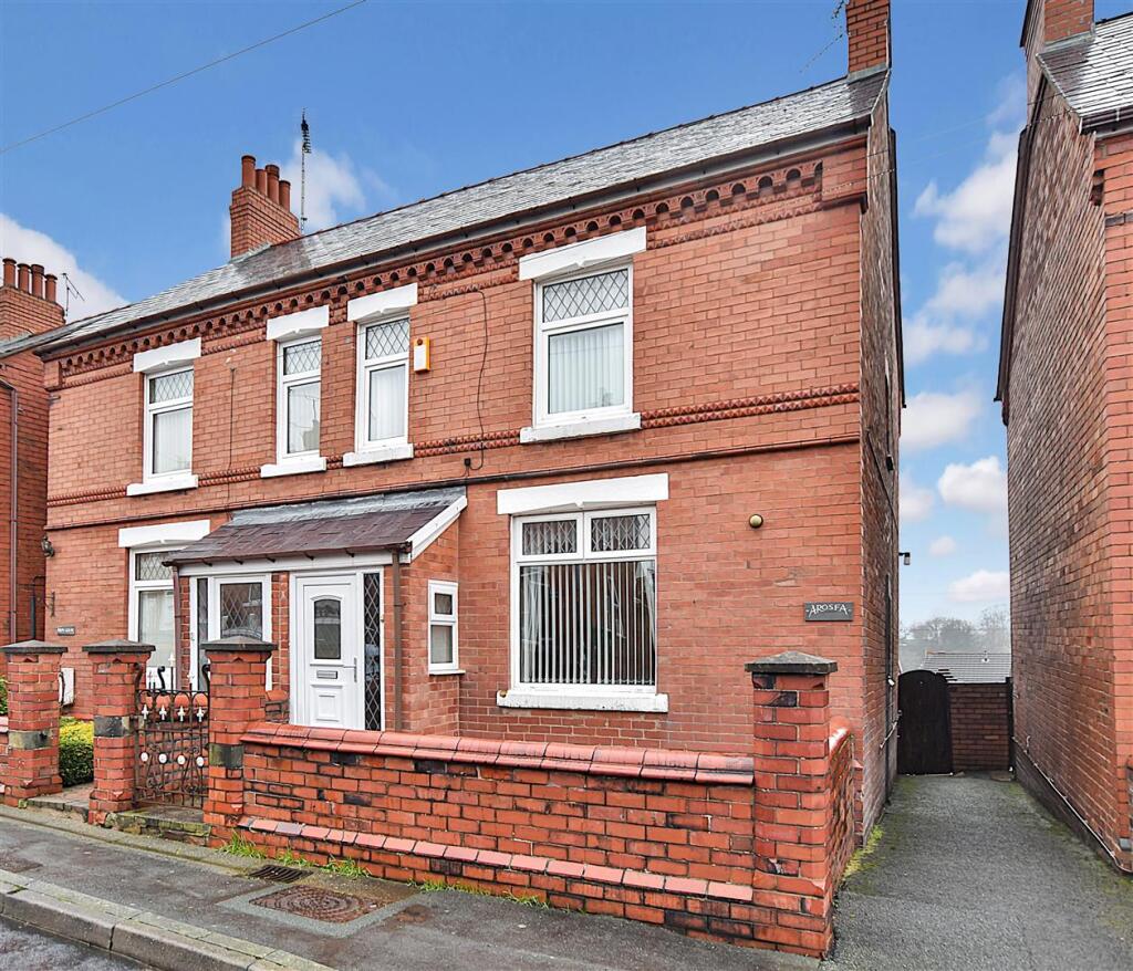3-bed semi-detached on Stanley Road, Ponciau, Wrexham, £150,000