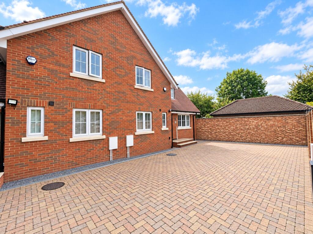 Main image of property: Dawn Close, Hounslow, Greater London, TW4