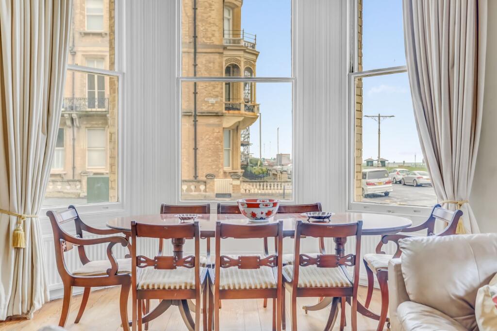 Apartment in Hove, Brunswick - More