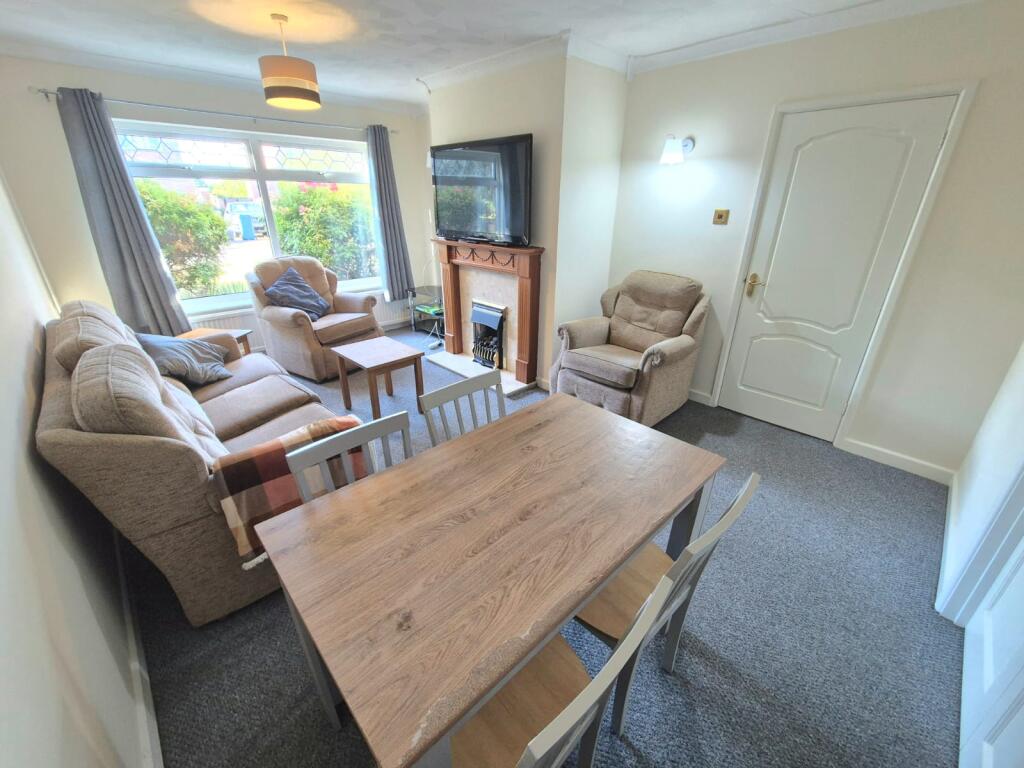 House in Norwich, Earlham Rise - More