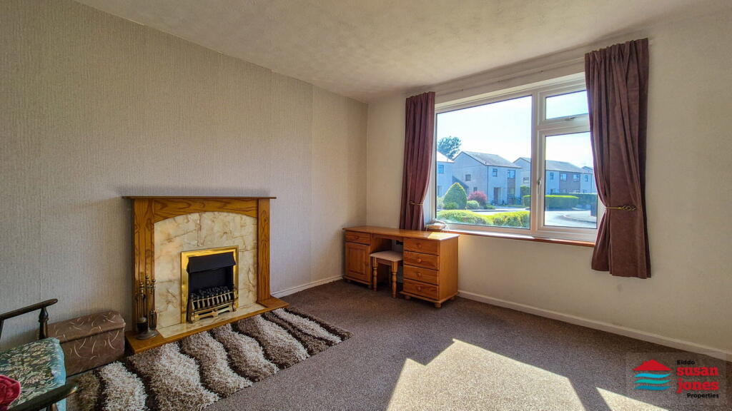 House in Llandudno - More