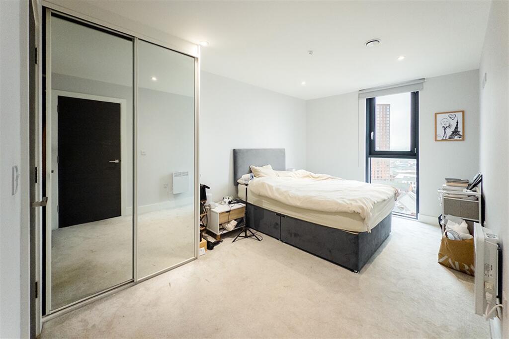 Apartment in Manchester - View 5