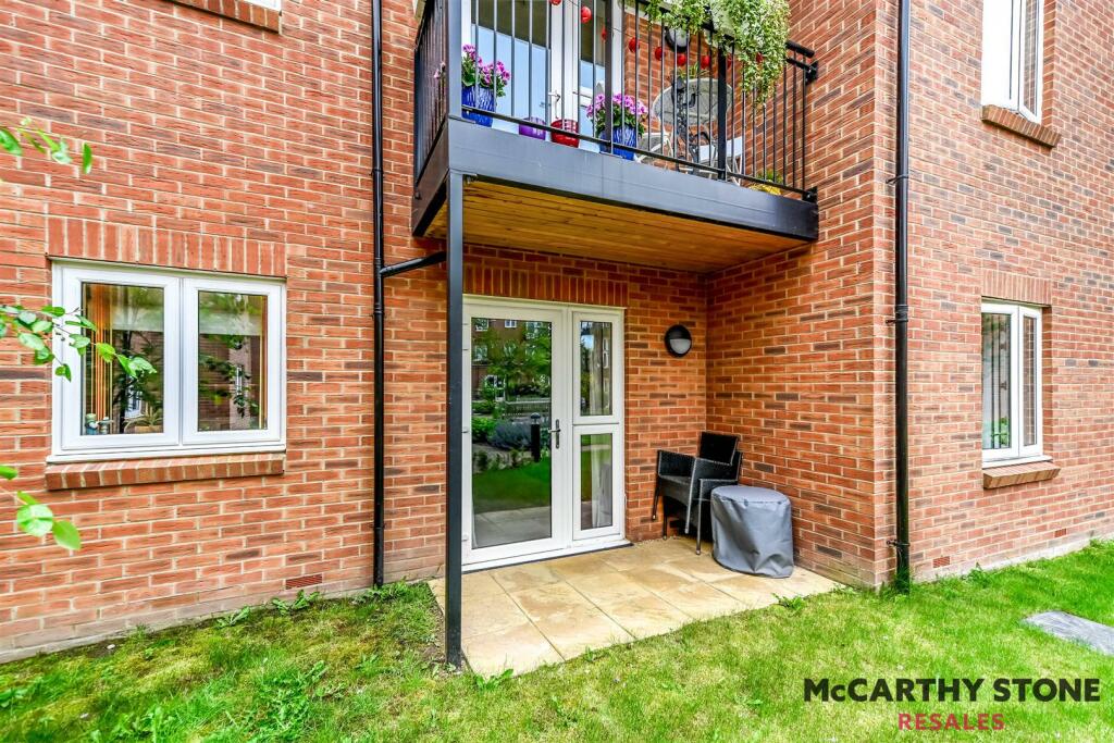 Main image of property: Oakhill Place, High View, Bedford, Bedfordshire, MK41 8FB