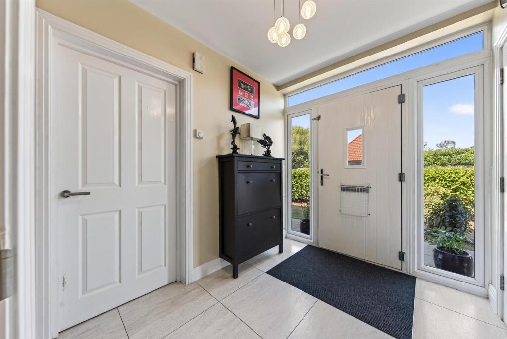 House in Stevenage - View 5