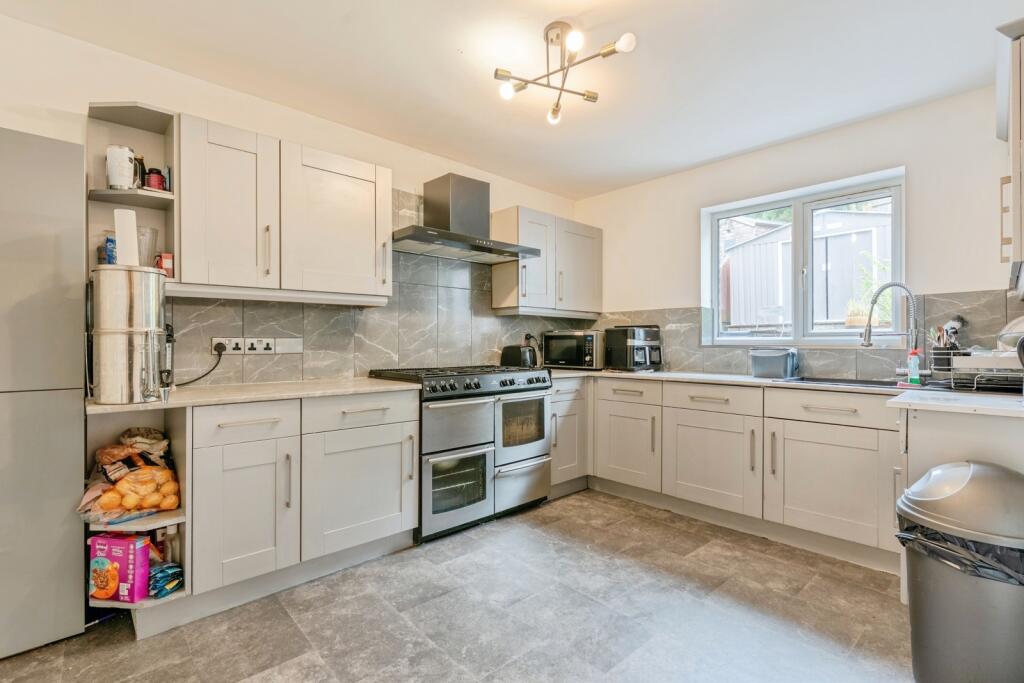 Pinewood Drive, Nelson, Lancashire, BB9 photo 2