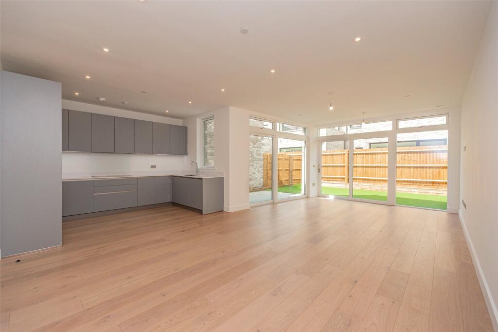 House in Cambridge, Girton - View 3