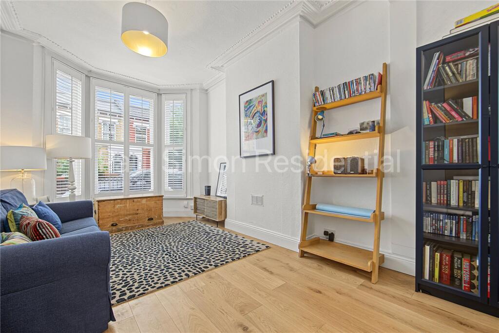 House in London - View 2