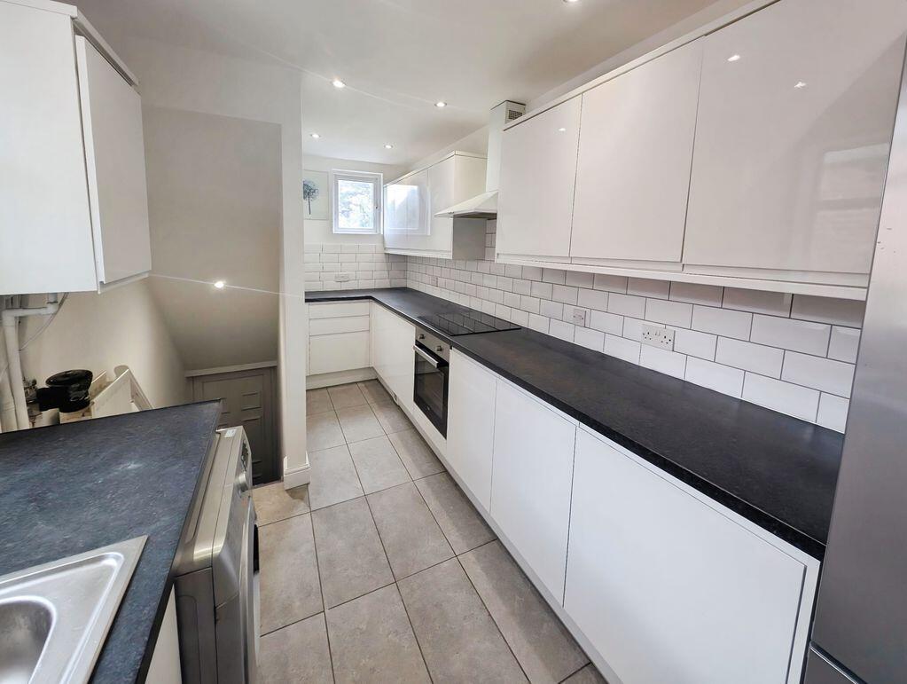 Apartment in Newcastle upon Tyne, Tyne and Wear - View 3
