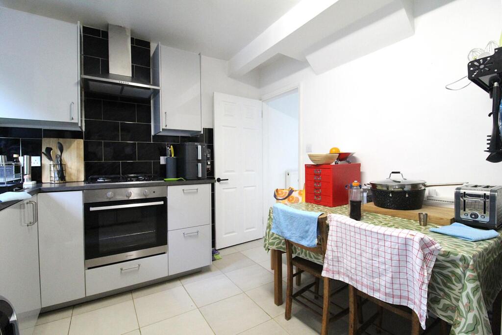 House in Hemel Hempstead - View 2