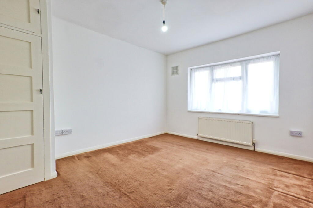 Apartment in Thurrock, Essex - More