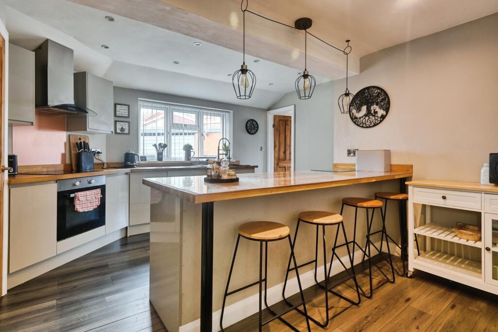House in Tamworth, Staffordshire - View 3