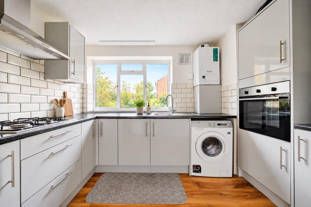 Apartment in London - View 2