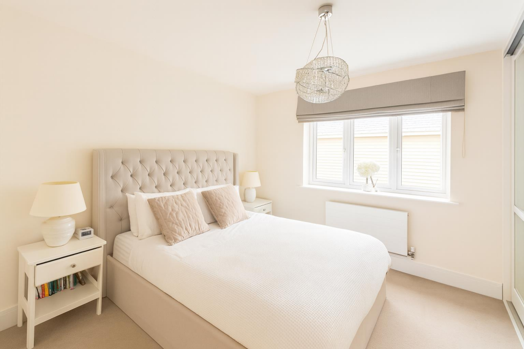 House in Reading, Green Park Village, Southcote - View 5