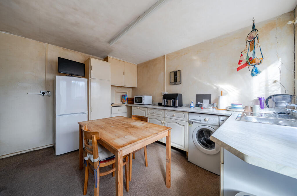 House in Emsworth, Hampshire Farm, Havant - View 3