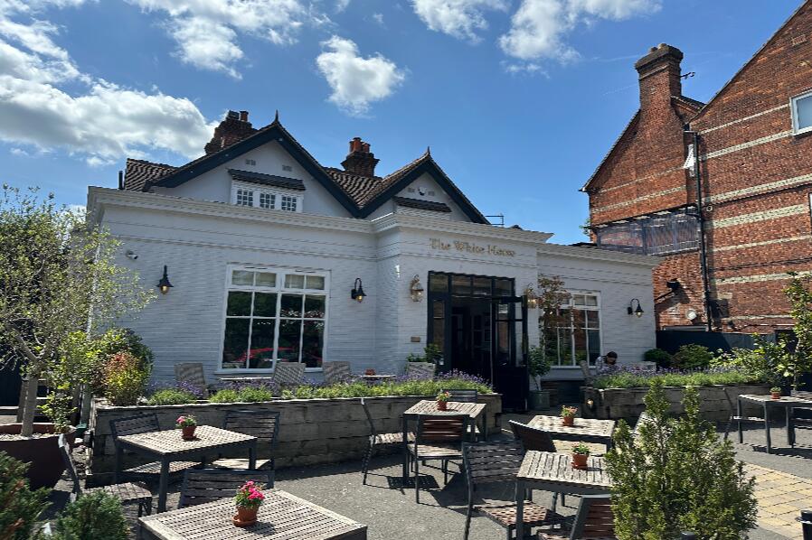 Main image of property: The White Horse 70 London Road, Beaconsfield, HP9 2JD