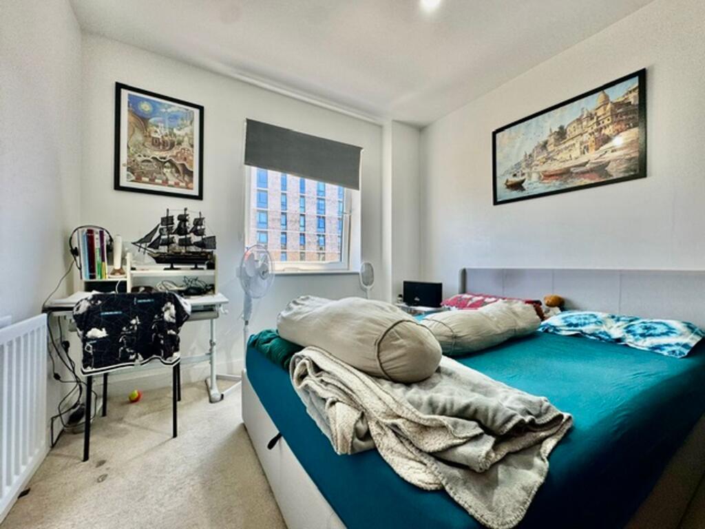 Apartment in Luton - View 5