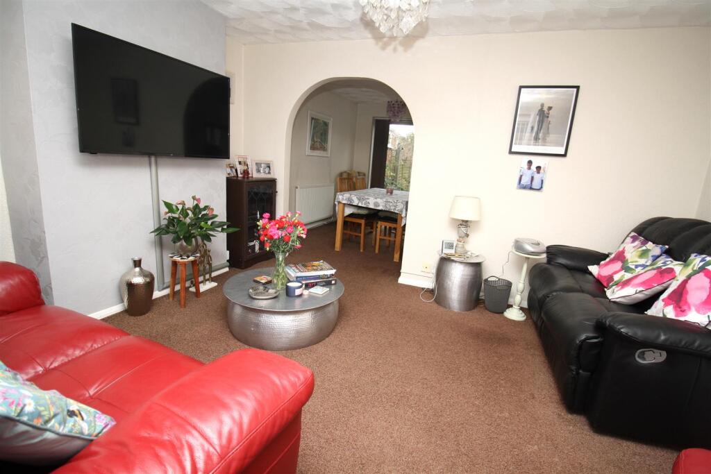 Warwick Road, Bletchley, Milton Keynes photo 4