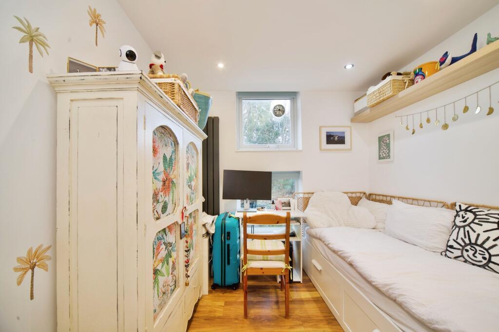 Apartment in London, Woodside Park - More