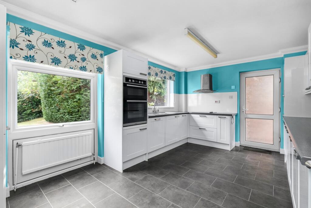 House in Bracknell - View 3