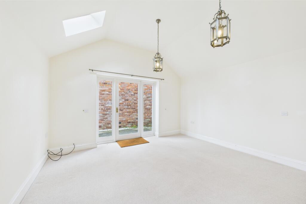 House in Peterborough, Oundle - View 5
