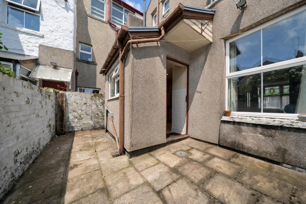 House in High Peak, Fairfield - View 4