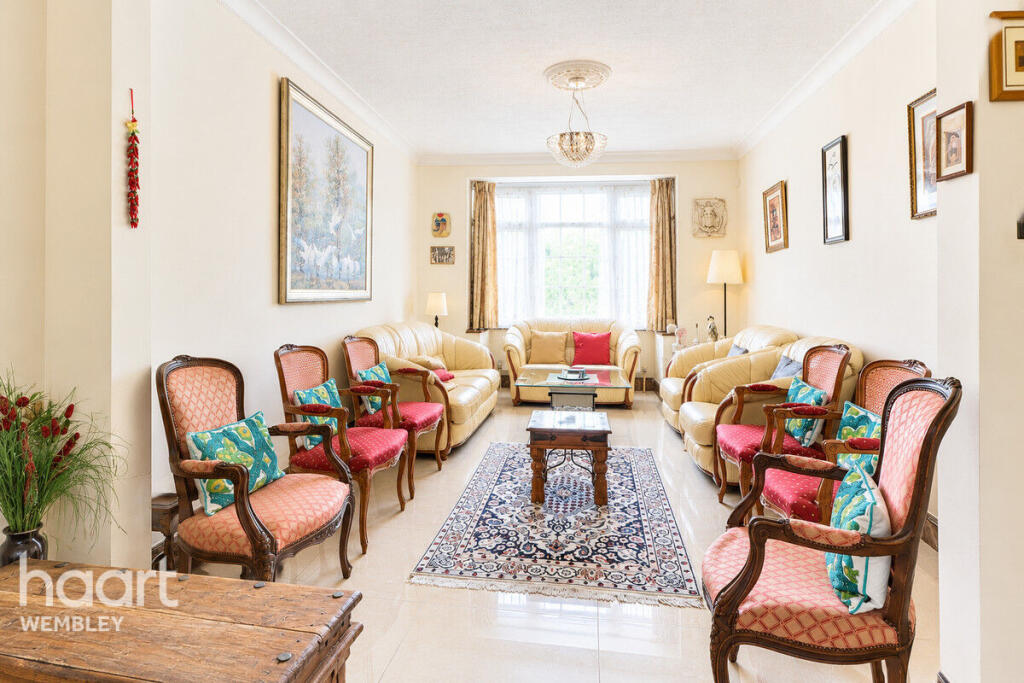 House in Harrow - View 4