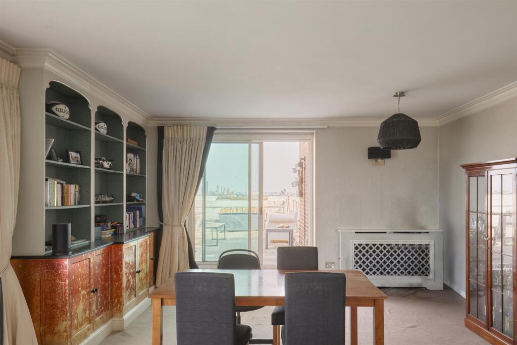 House in London - View 5