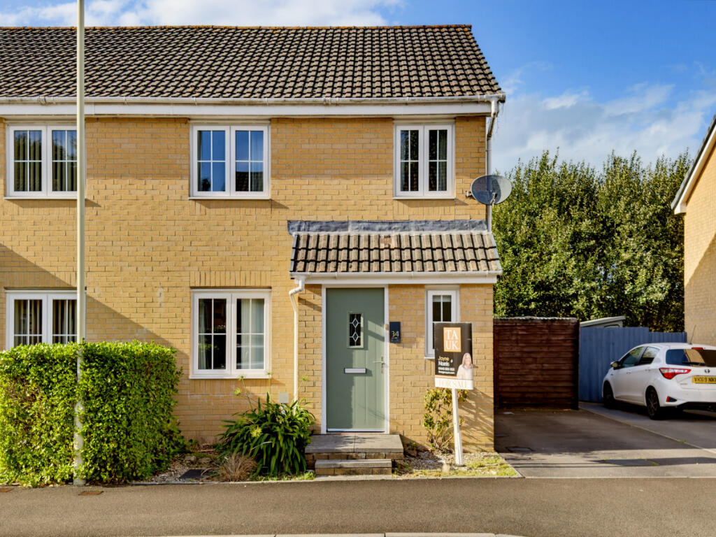 Main image of property: Clos Tyn Y Coed, Bridgend, CF32
