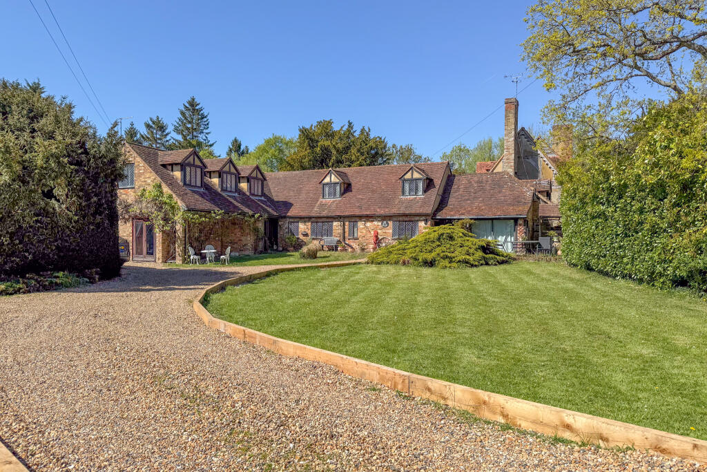 Main image of property: Wraysbury, Berkshire